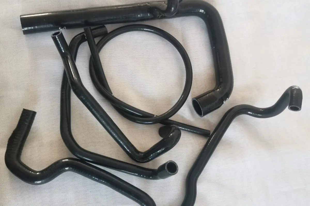 High performance silicone radiator hose turbo kit (2).jpg